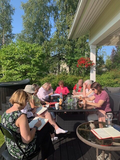 Kirjoita Paremmin - kirjoitusretriitit